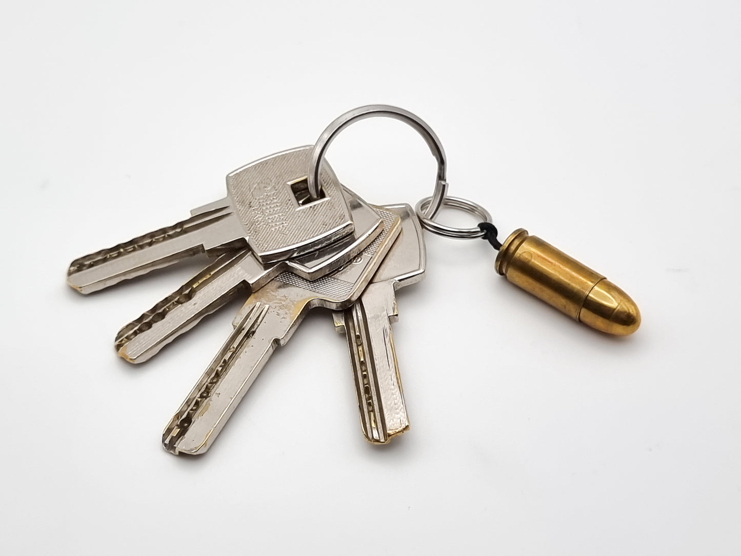 Handmade 9mm Luger Bullet Keychain – Unique Gift for Gun Enthusiasts